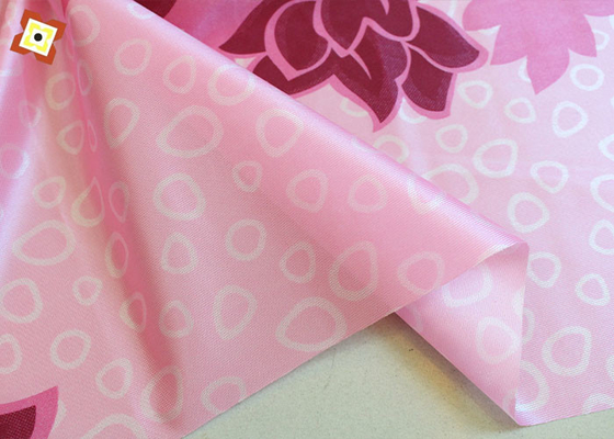 De roze Matras Gewatteerde Gebreide Afwijking van de Stoffen100% Polyester drukte 250cm Breedte